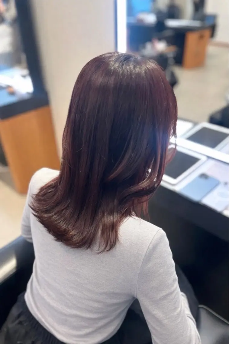 セミロング カット ヘアカラー トリートメント 顔周りレイヤー 髪質改善 / AYUのヘアスタイル