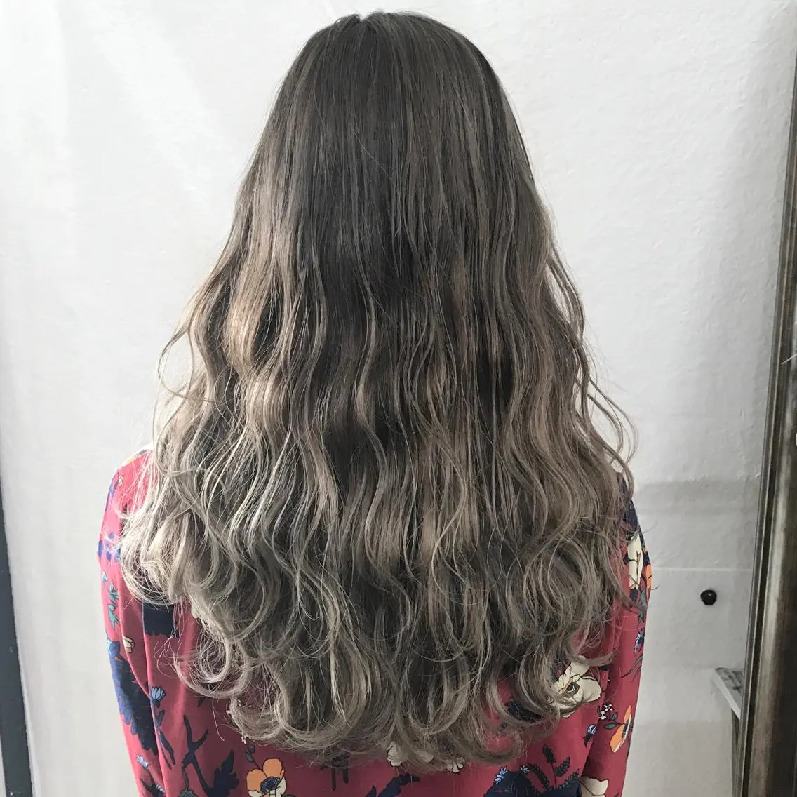 ロング カラー ブリーチ グラデーションカラー グレージュ ハイライトカラー ハイライト K-POP好き美容師 🇰🇷Kai.Yのヘアスタイル