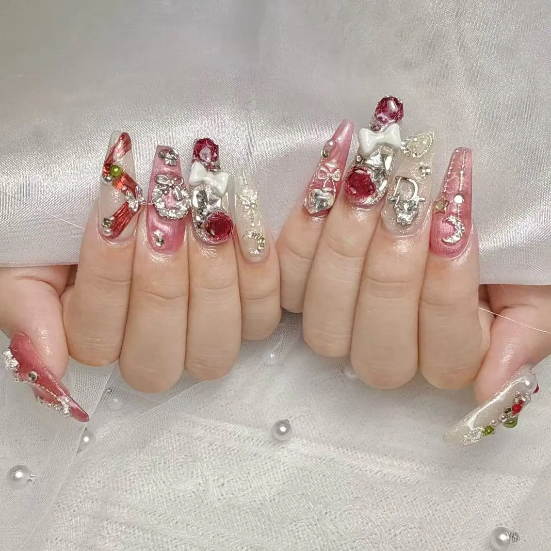 ネイル ジェルネイル 韓国ネイル マグネットネイル 持ち込み ワンカラーネイル ハンドネイル ハンドケア R1🎀Nail💕 池袋東口店のネイルデザイン