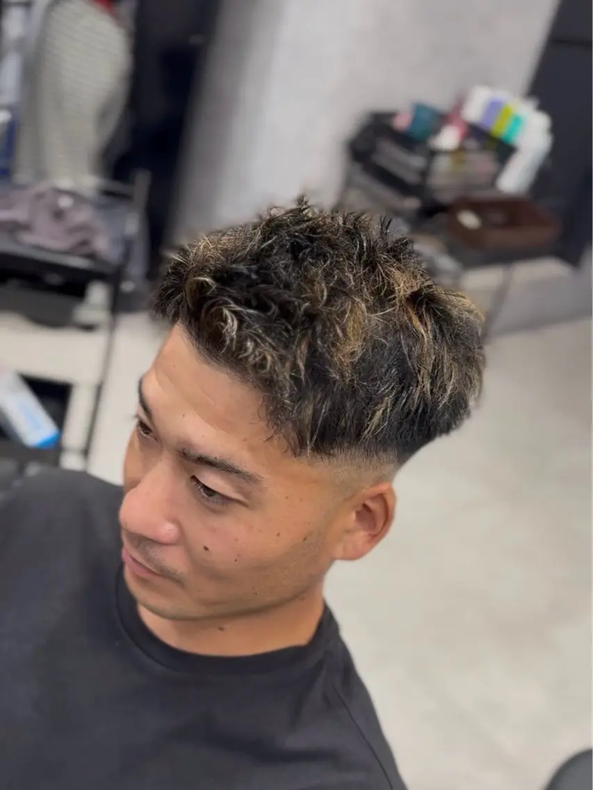 ショート カラー パーマ メンズ はやと【エクステ ×ブリーチ特化】のヘアスタイル