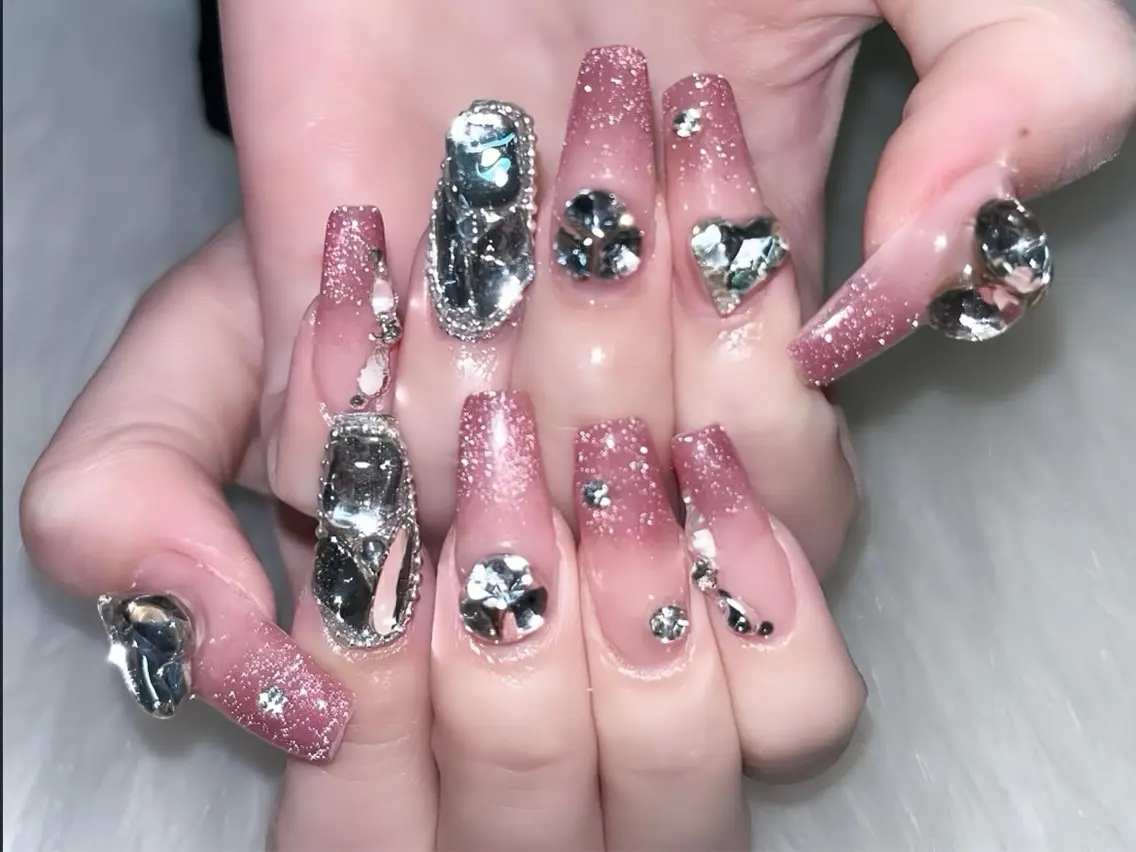 ネイル オーロラネイル チークネイル 桜ネイル クリアネイル ドット ハンドネイル Rin Nail Shinokuboのネイルデザイン
