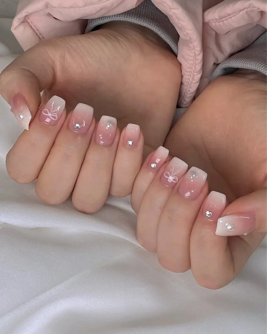 ネイル ハンドネイル ハンドケア Yumii 🎀のネイルデザイン