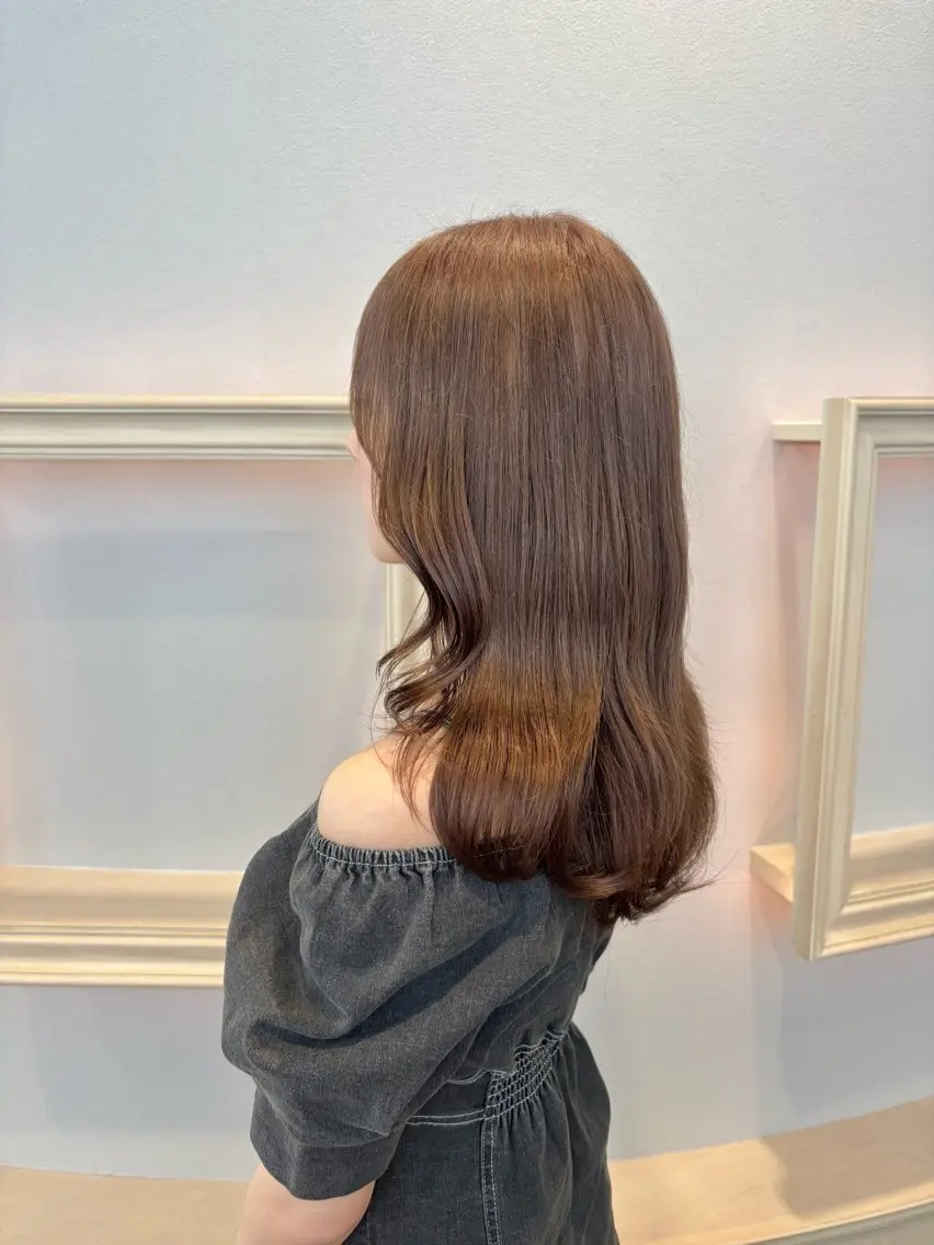 ミディアム カラー ベージュカラー ブリーチ 透明感カラー レイヤーカット ヘアカラー トリートメント サソウ ユリエ🥥のヘアスタイル