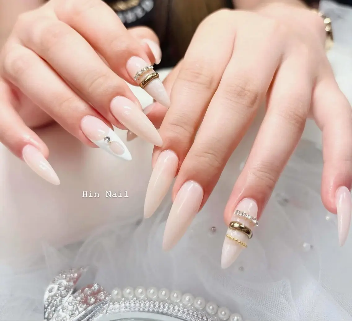 ネイル ハンドネイル Hin Nailのネイルデザイン