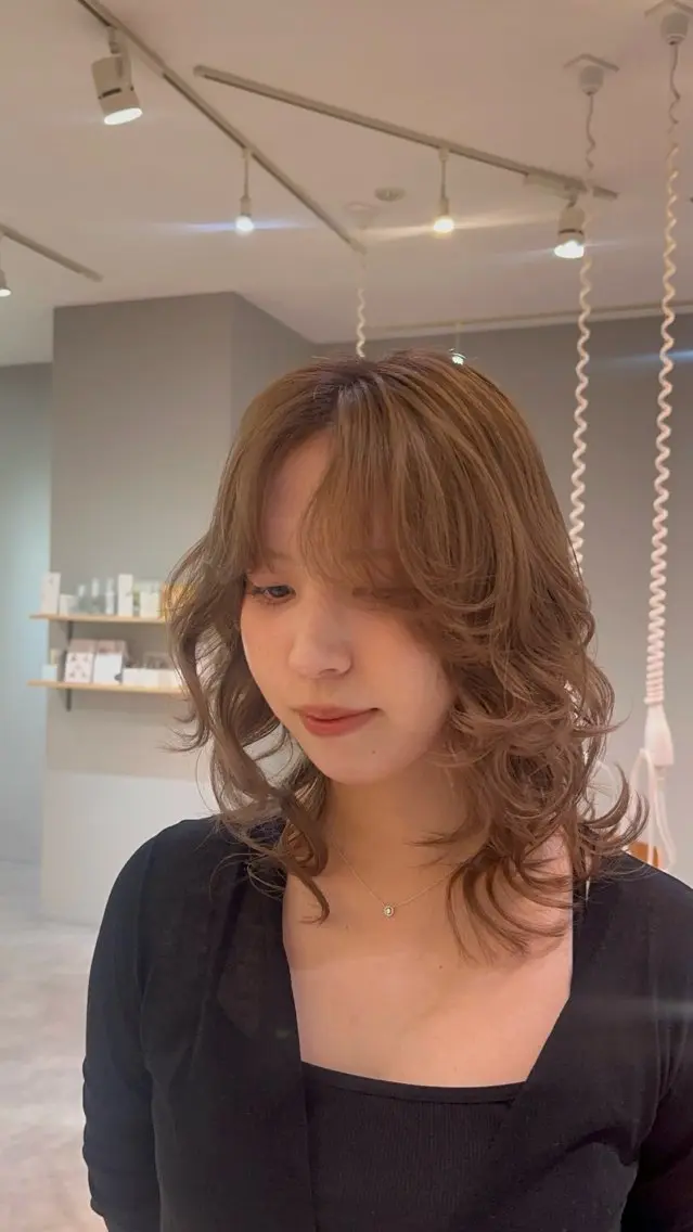ミディアム ミディアムレイヤー レイヤーカット ☆梅田アシスタント★ CHINAのヘアスタイル