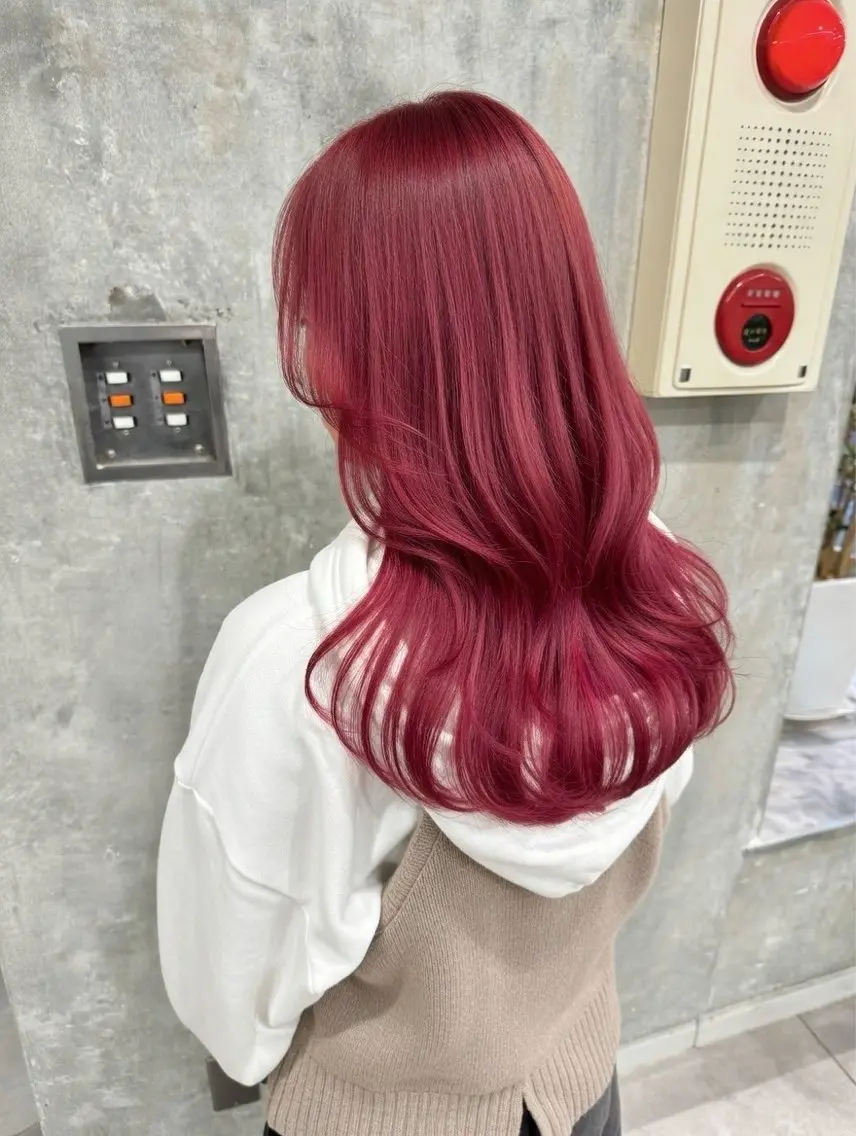 ロング カラー ヘアアレンジ デザインカラー ハイトーンカラー ピンクカラー ヘアカラー ハイトーン特化🤍 浦住のヘアスタイル