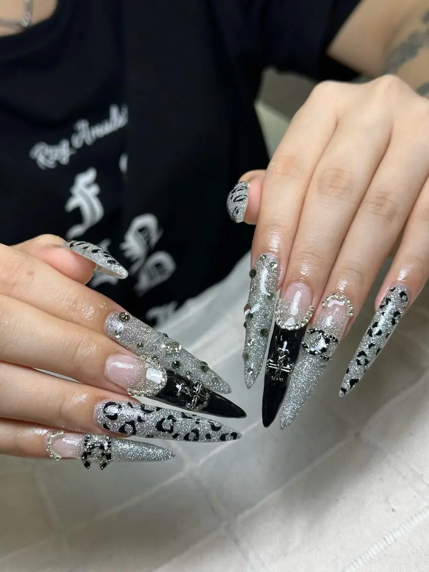 ネイル ハンドネイル Mira Nail Studioのネイルデザイン