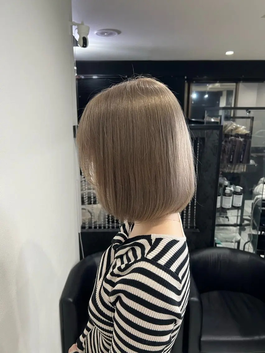 ミディアム カラー ベージュカラー ブリーチ ケアブリーチ ミルクティーベージュ ボブ ヘアカラー トリートメント YUDU🍊 germe/ジェルムのヘアスタイル