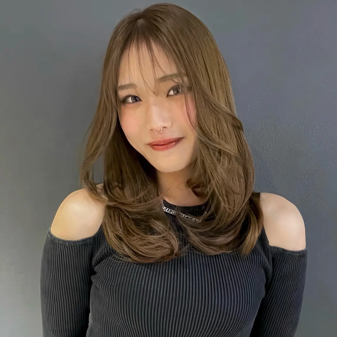セミロング カラー アッシュ ベージュカラー ブリーチ 透明感カラー ダブルカラー カット ヘアカラー レイヤー /髪質改善/ariのヘアスタイル