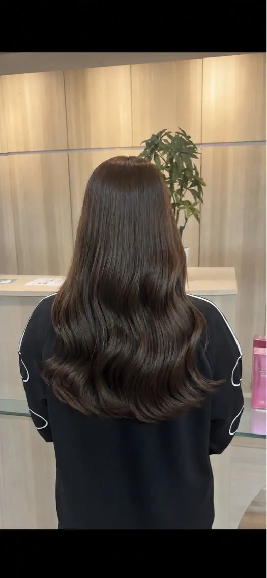 セミロング カット ヘアカラー 山本 琴音のヘアスタイル