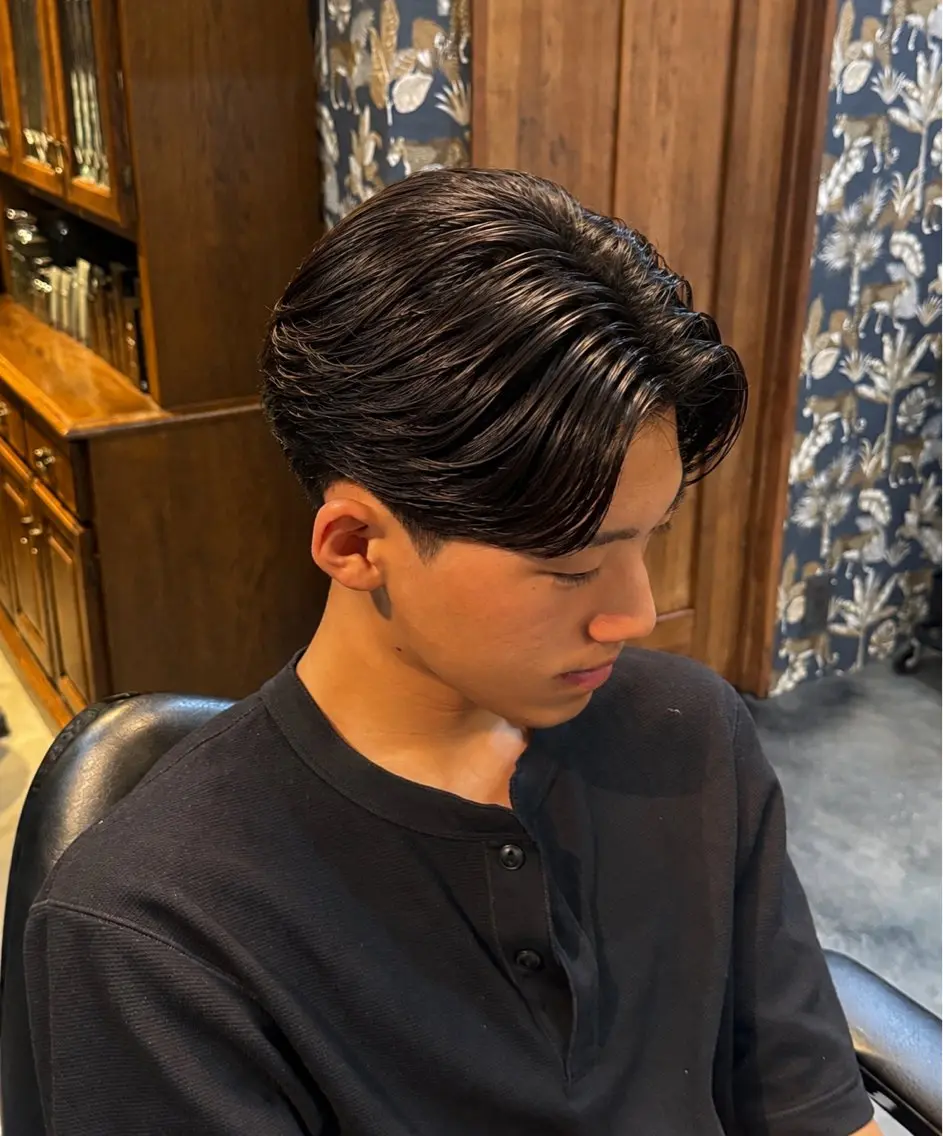 ミディアム 松下 寛人のヘアスタイル