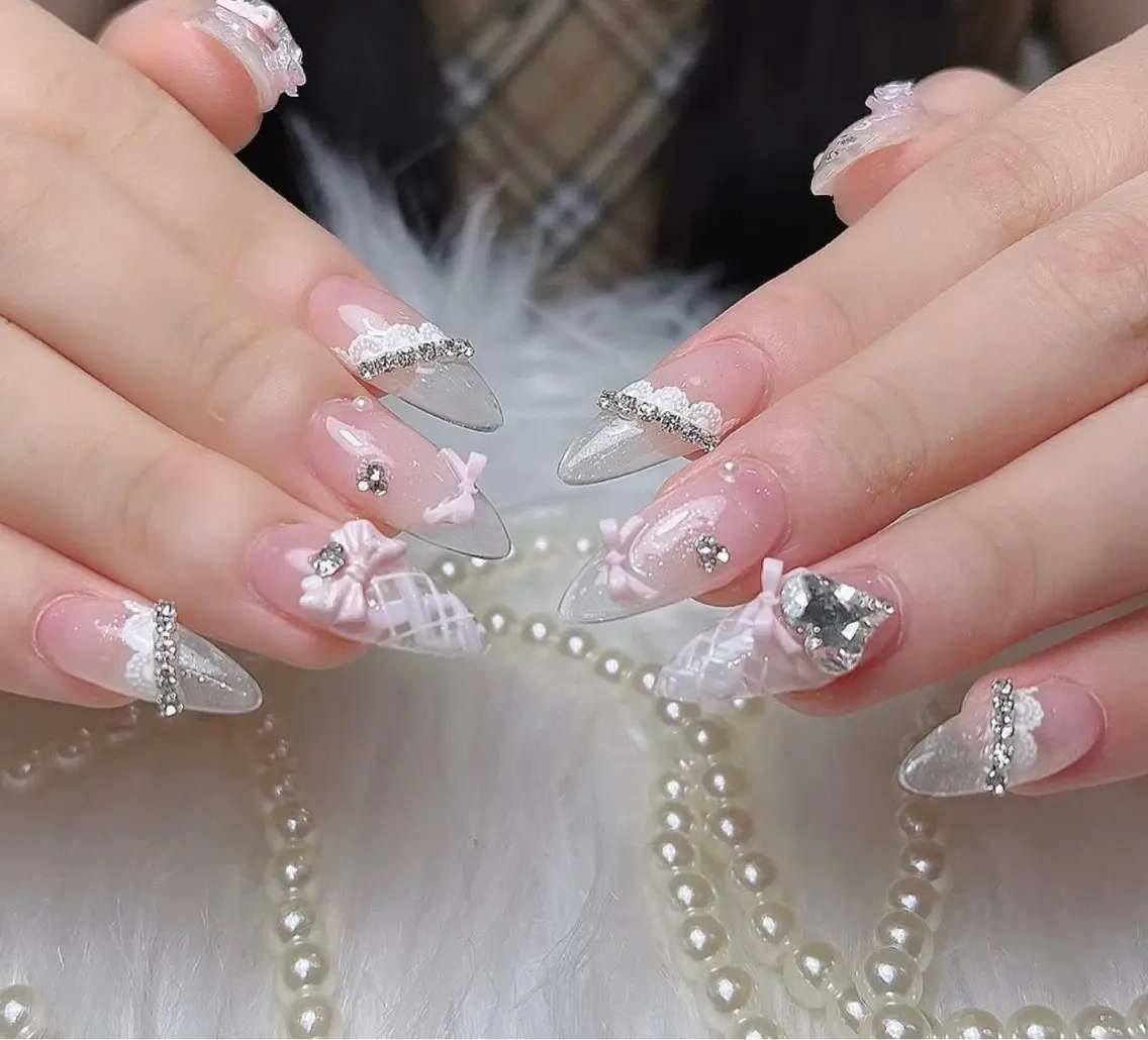 ネイル Nail  Y 🎀YURI🧸のネイルデザイン