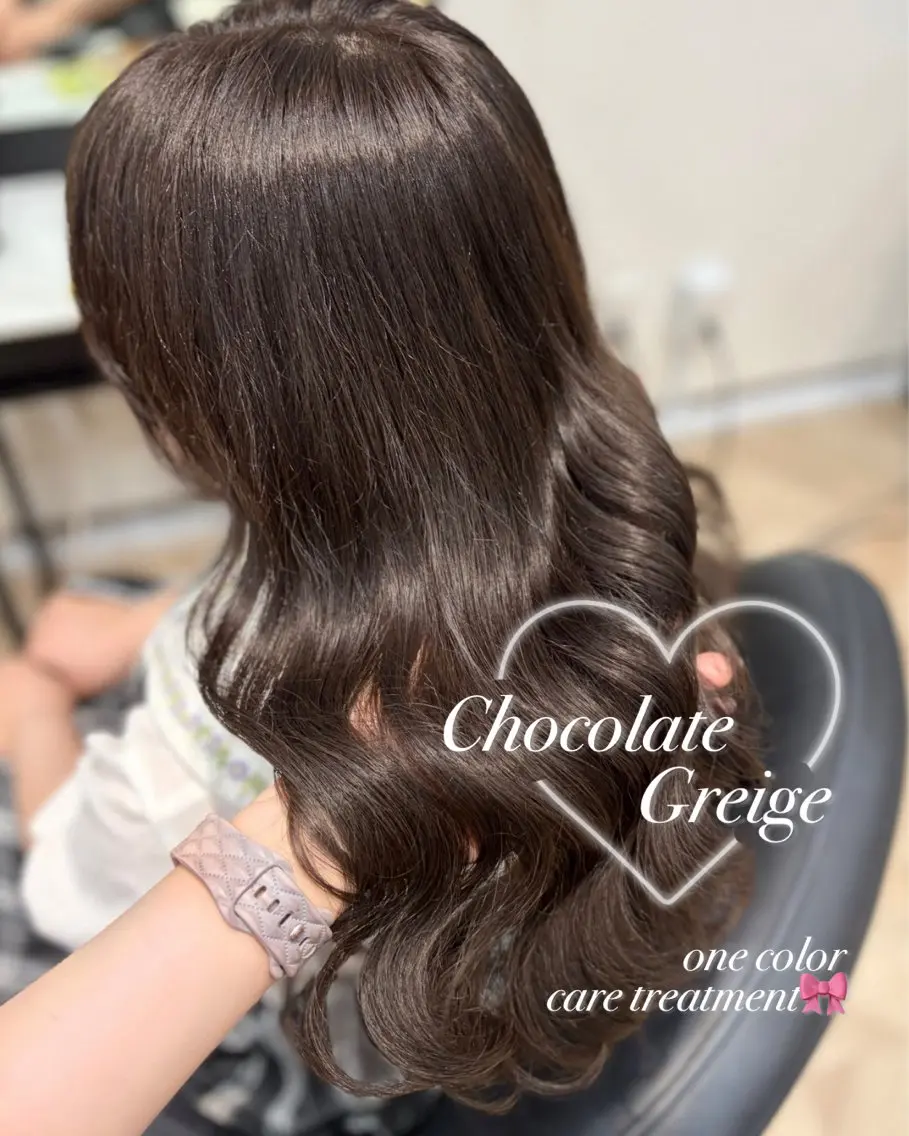 ロング カラー ブリーチ グレージュ ブリーチなしカラー カット ヘアカラー トリートメント 𝒎𝒐𝒆🩰 名駅/ヘアメ/暖色♡のヘアスタイル