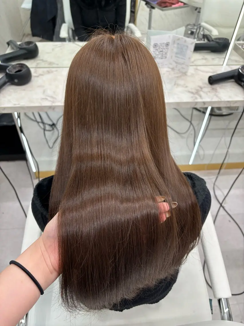 ロング カラー ベージュカラー ブリーチ ダブルカラー ヘーゼル ブリーチなしカラー カット ヘアカラー トリートメント 艶カラー×レイヤー /SAKURAのヘアスタイル