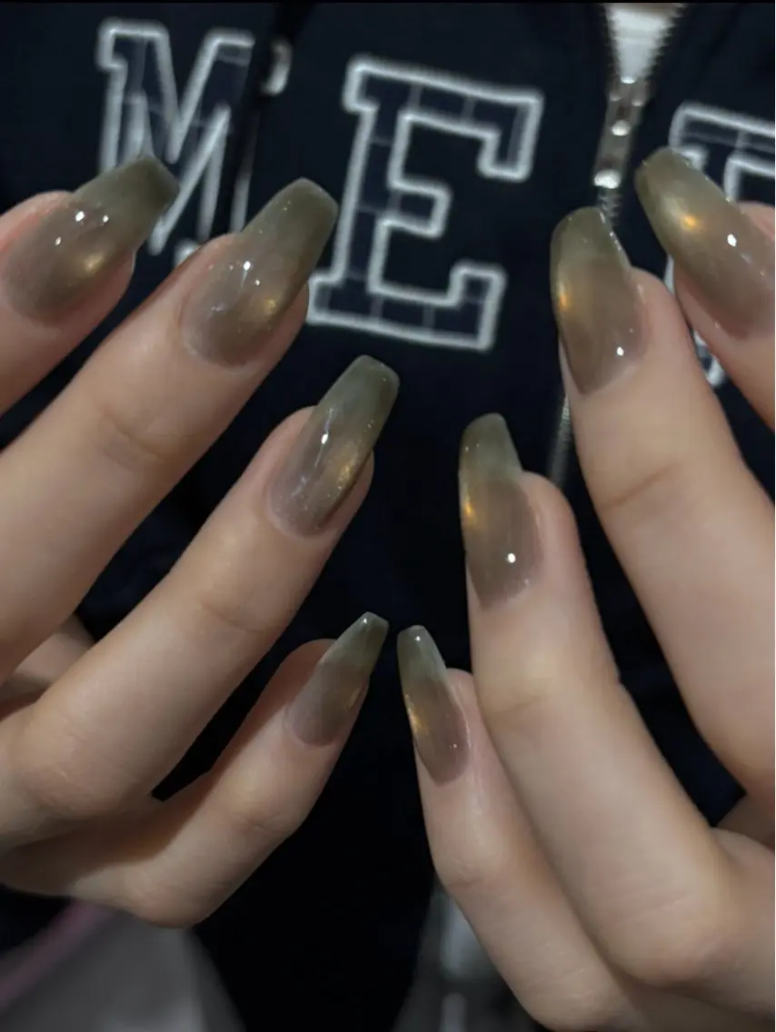 ネイル ハンドネイル Dark Honey Ivyのネイルデザイン