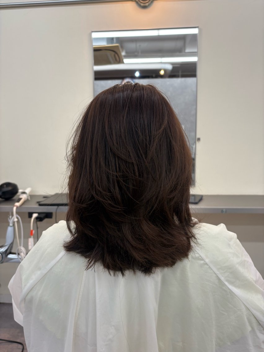 ミディアム レイヤーカット カット ヘアカラー トリートメント y2k/ウルフ/ 個性派カラーkiraのヘアスタイル