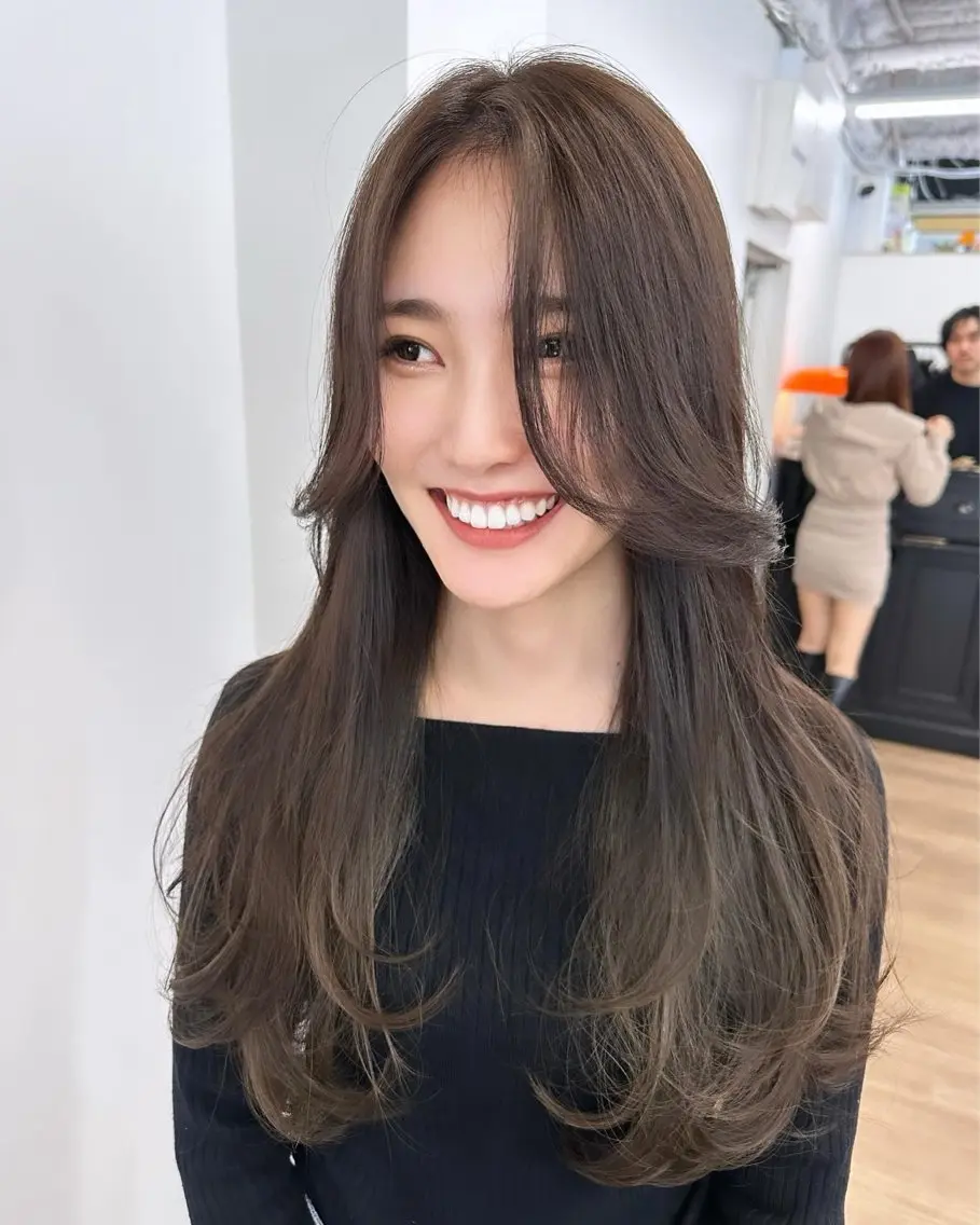 ロング カラー カット ヘアカラー トリートメント 顔まわりレイヤー× 韓国ヘアオタベシンヤのヘアスタイル