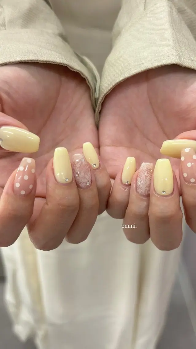 ネイル ドット レース マグネットネイル リボン ワンホンネイル ハンドネイル emmi nailのネイルデザイン