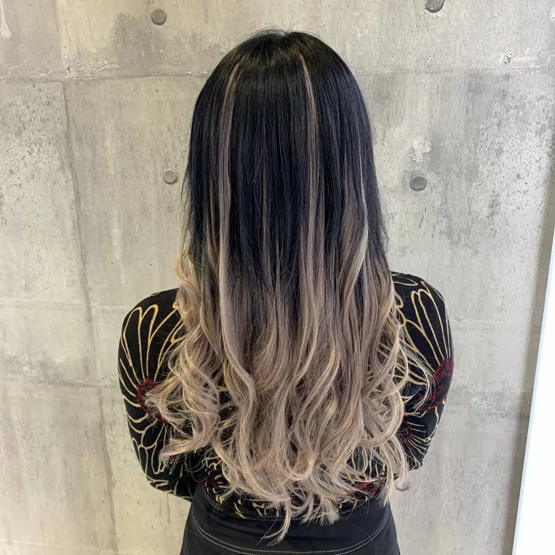 セミロング カラー 🥀ケアブリーチ🥀 一ノ瀬🥀のヘアスタイル