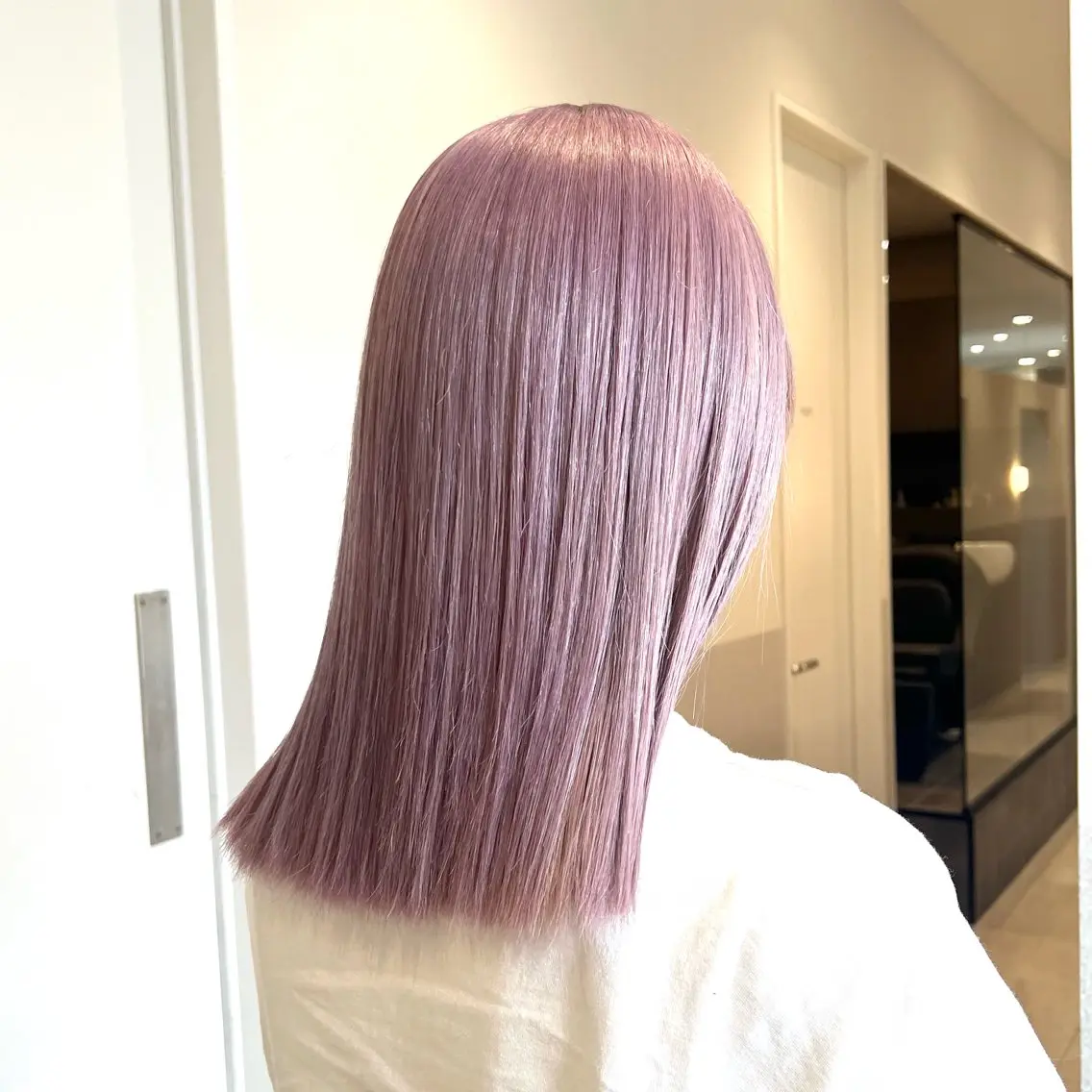 ミディアム カラー ヘアカラー 🩵ブリーチカラー MIORI🩵のヘアスタイル