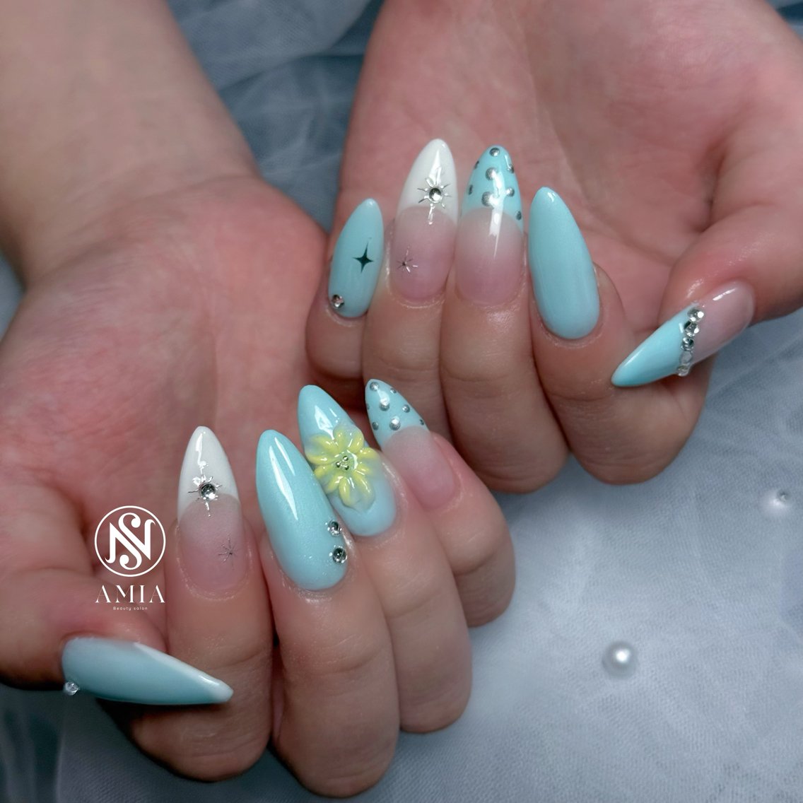 ロング ハンドネイル 🌟AMIA BEAUTY🌟のネイルデザイン