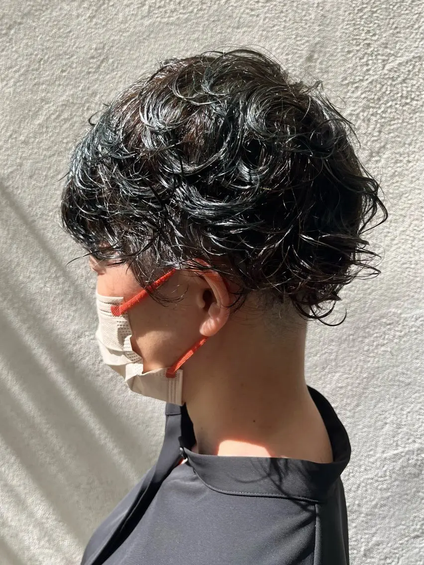 ショート パーマ カット パーマ 白髪ぼかし 揚村武斗のヘアスタイル