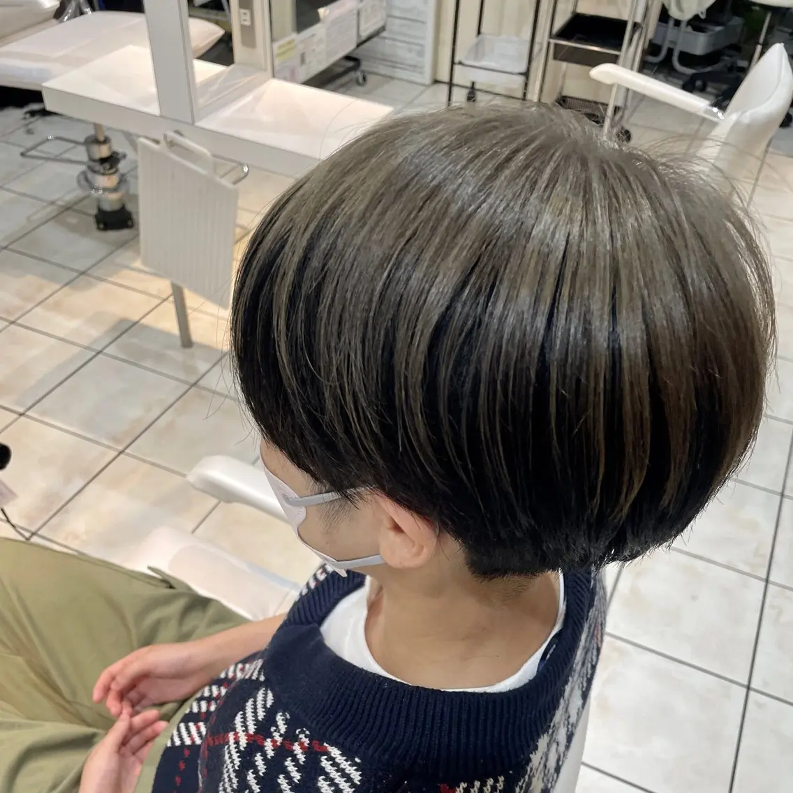 ショート カラー ブリーチ シルバー ショートヘア ブリーチ/ヘアセット 【𝙍𝙞𝙣𝙤】のヘアスタイル