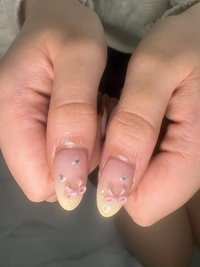 ネイル グラデーション glowé Runaのネイルデザイン