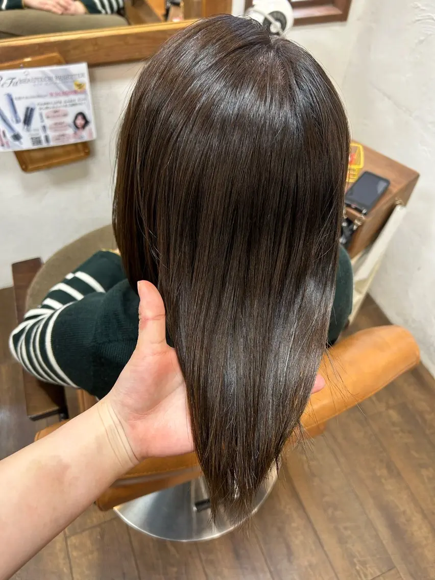 ミディアム カラー アッシュ 徳永　髪質改善 カラー🪄💫のヘアスタイル