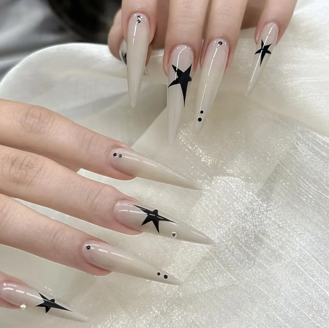 ネイル ハンドネイル 💫 Tsuki_Nailのネイルデザイン