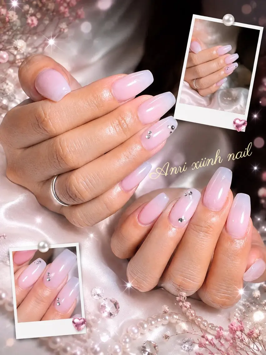 ネイル チークネイル 長さ出し フットネイル ジェルネイル 卒業式 𝓐𝓷𝓻𝓲 XiinhNailのネイルデザイン