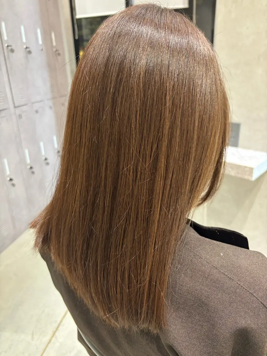 ミディアム カラー ベージュカラー 小澤 璃奈のヘアスタイル