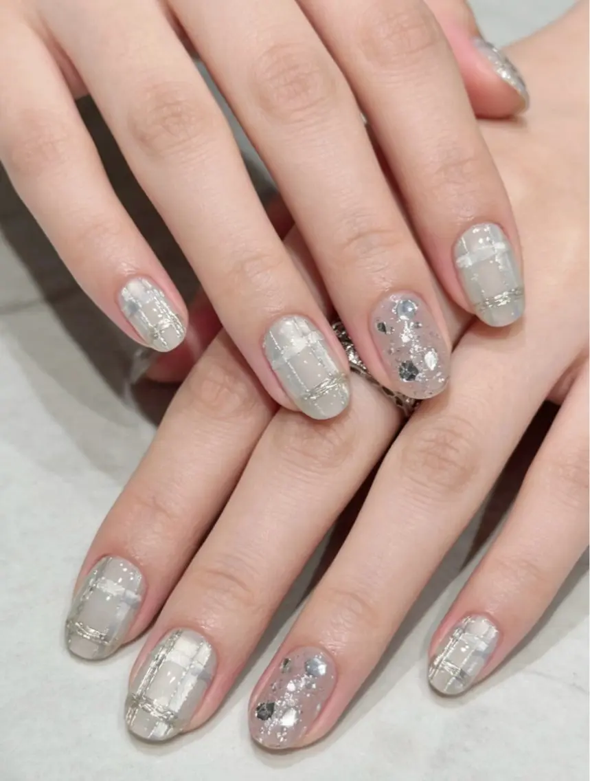 ネイル べっ甲ネイル チークネイル 成人式 長さ出し フラッシュネイル ハンドネイル ハンドケア For you. Nail Salonのネイルデザイン