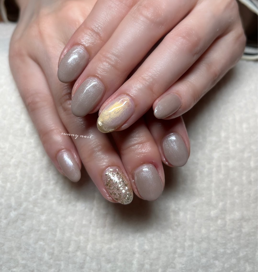ネイル ジェルネイル ゴールド ラメ(グリッター) ニュアンスネイル パラジェル sunny nailのネイルデザイン