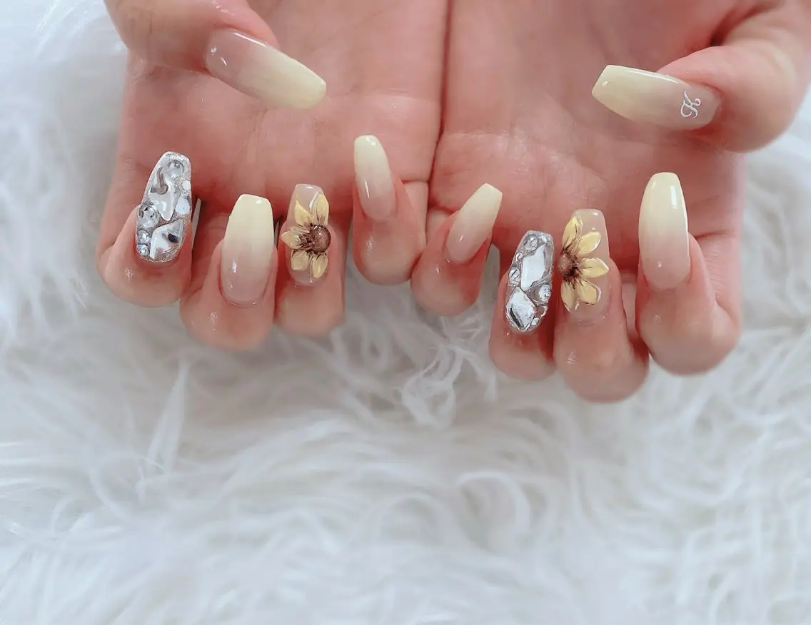 ネイル ESPOIR Ｎのネイルデザイン