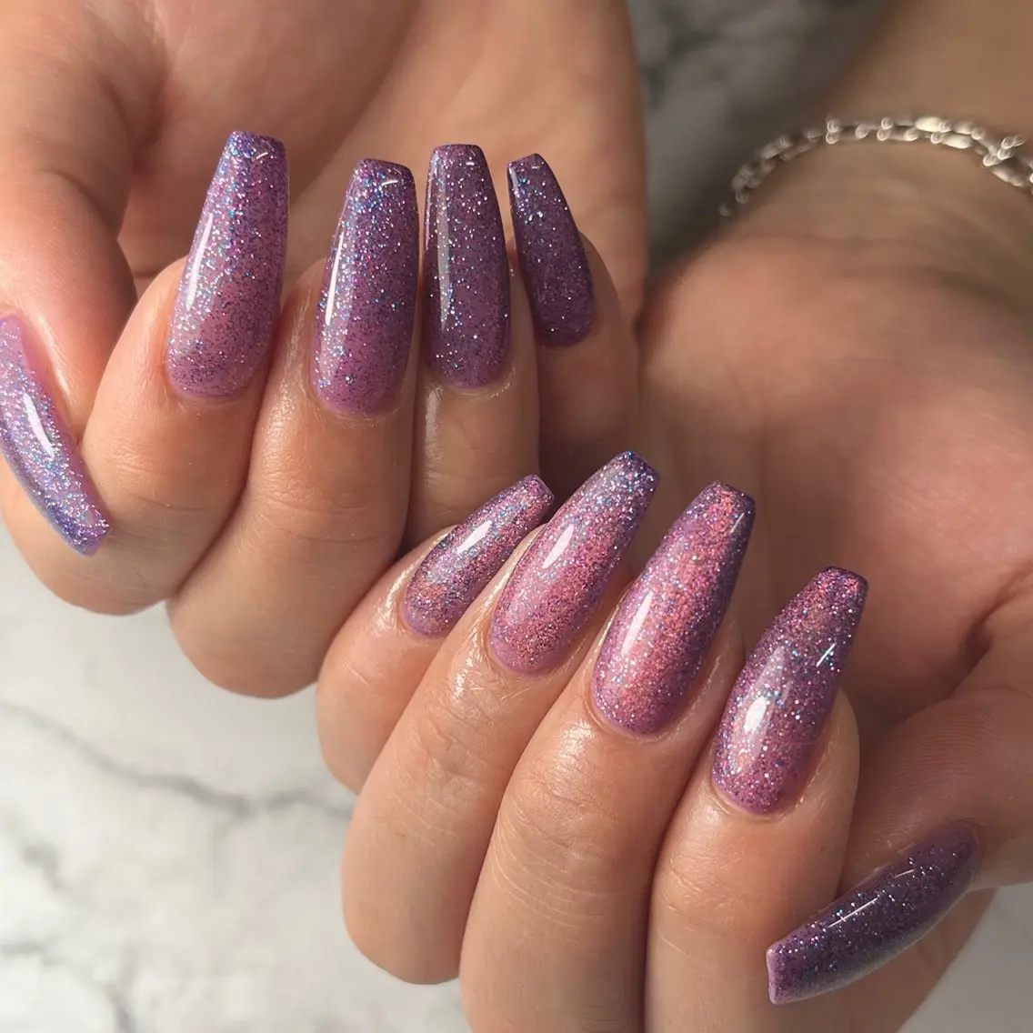 ネイル キラキラネイル 韓国ネイル ラメ(グリッター) ロングネイル マグネットネイル ハンドネイル NAIL NOWのネイルデザイン