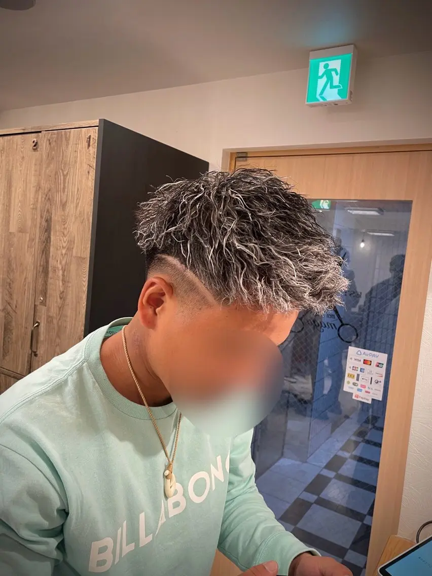 ショート カラー パーマ メンズ カット ヘアカラー パーマ トリートメント ヘアセット 🌟30代~50代の お客様も大歓迎/竹井のヘアスタイル
