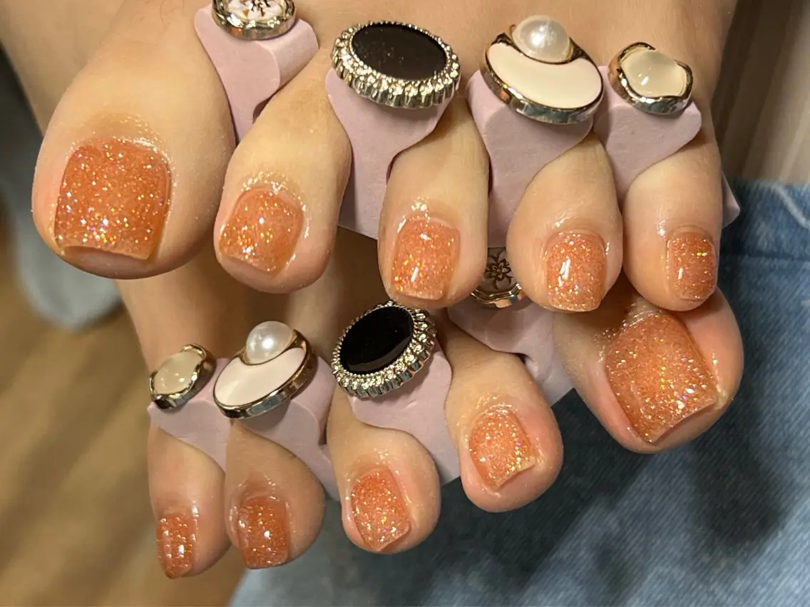 フットワンカラー👣フットバス+角質ケア付き(オフがある場合1000円)の写真