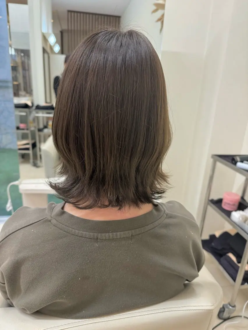 ショート カラー カット 石黒 晴香のヘアスタイル