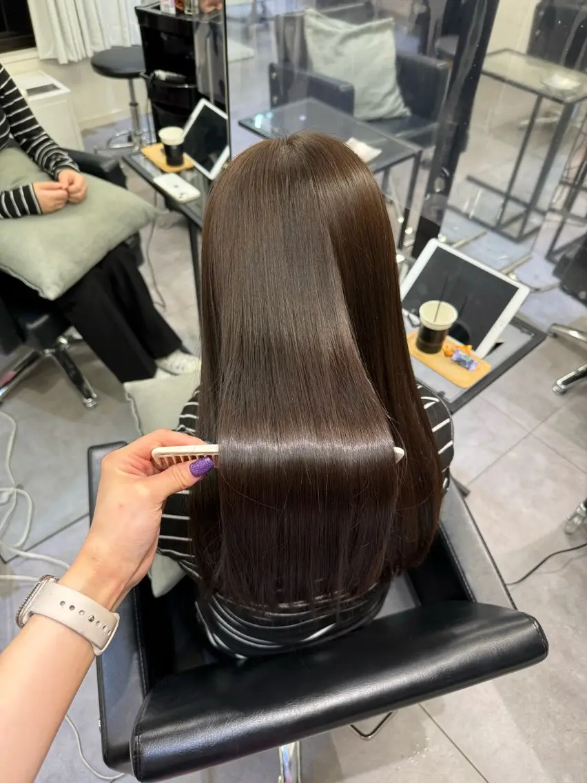 ロング カラー 最高峰髪質改善💎 レイヤーカットのヘアスタイル