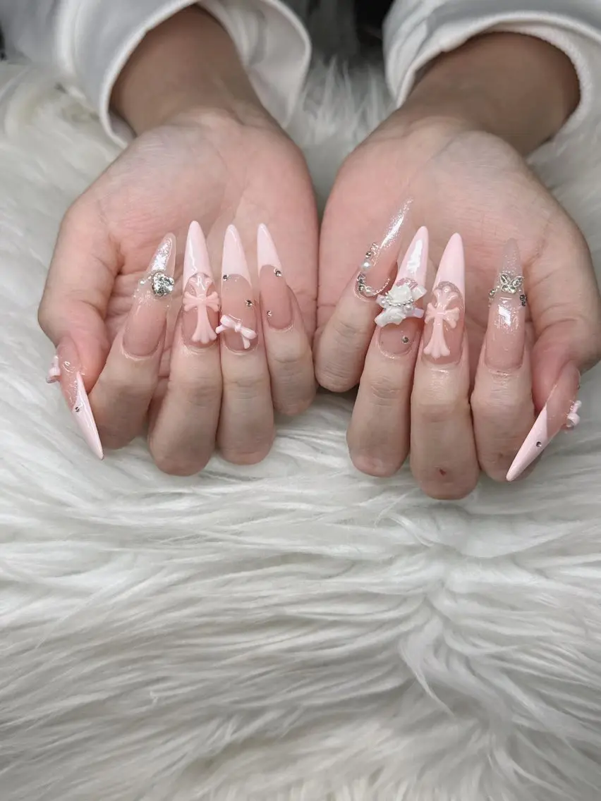 ネイル ハンドネイル Lee Nailsのネイルデザイン