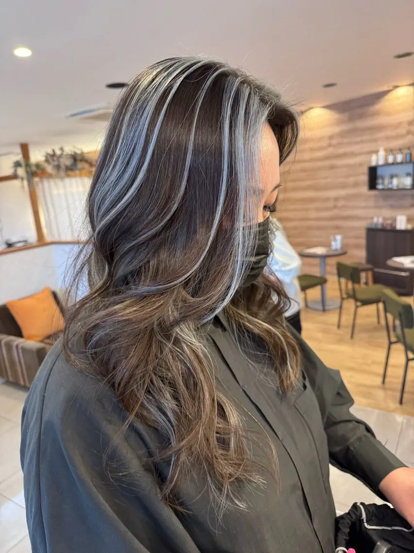 ロング カット ヘアカラー 福井 珠乃のヘアスタイル