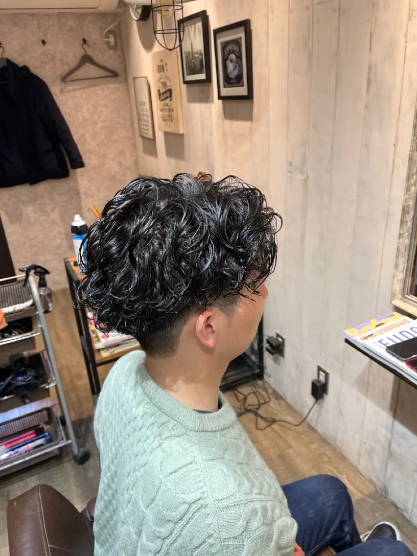 ショート パーマ メンズ 田中 識啓のヘアスタイル
