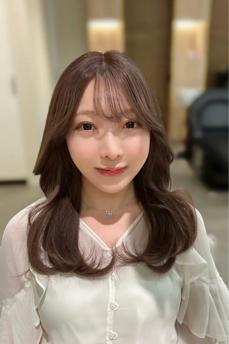 カット(3cm以上)➕ワンカラー➕選べるトリートメントの写真