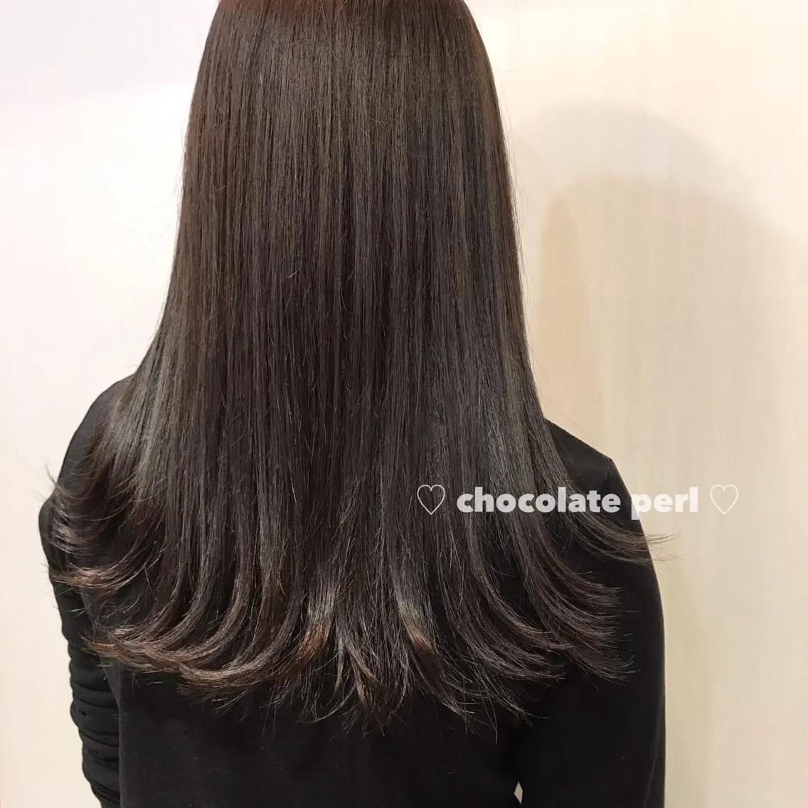 セミロング 天神最安値エクステ カラーレイヤーカットのヘアスタイル