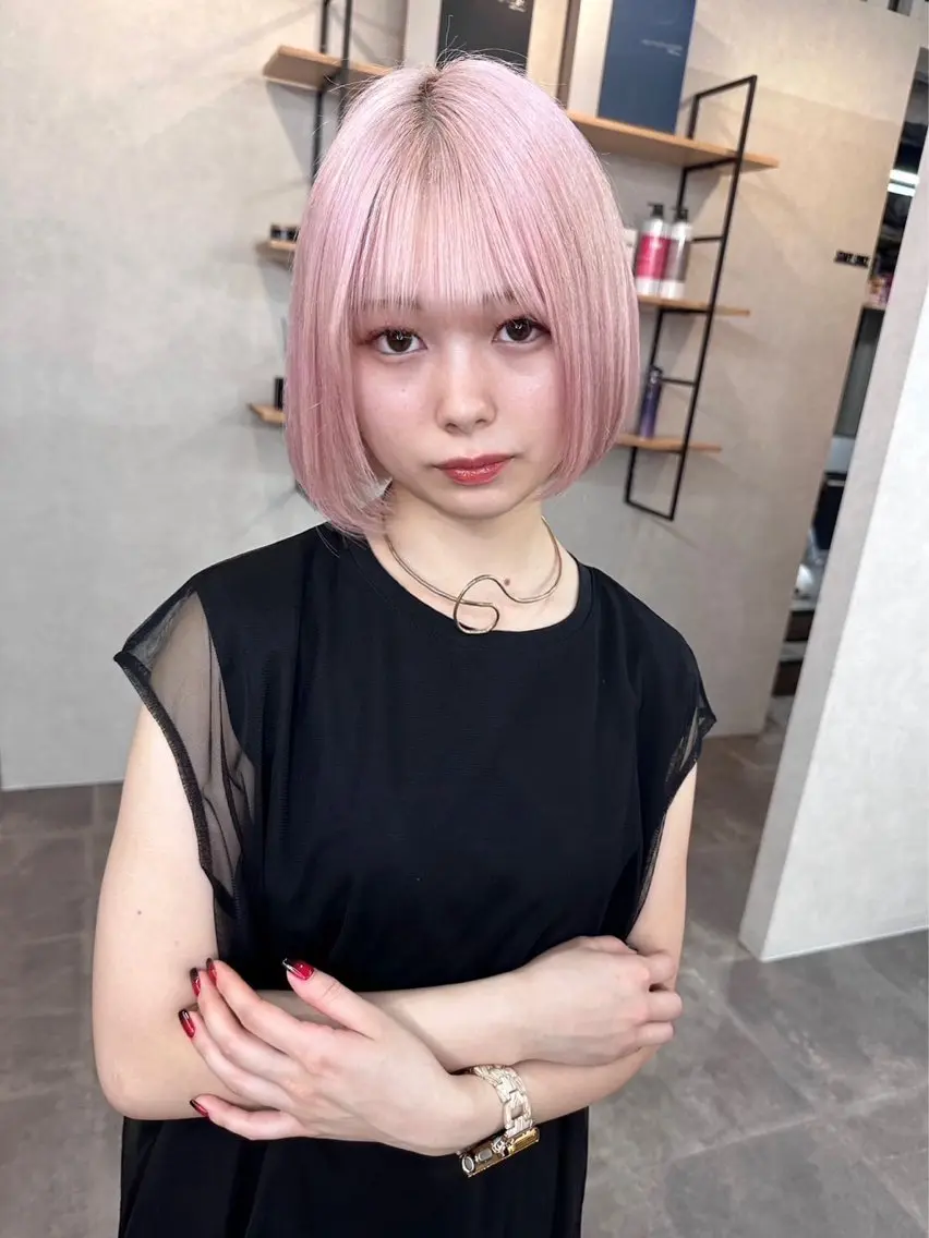 カット＋ブリーチ＋カラー＋トリートメントの写真