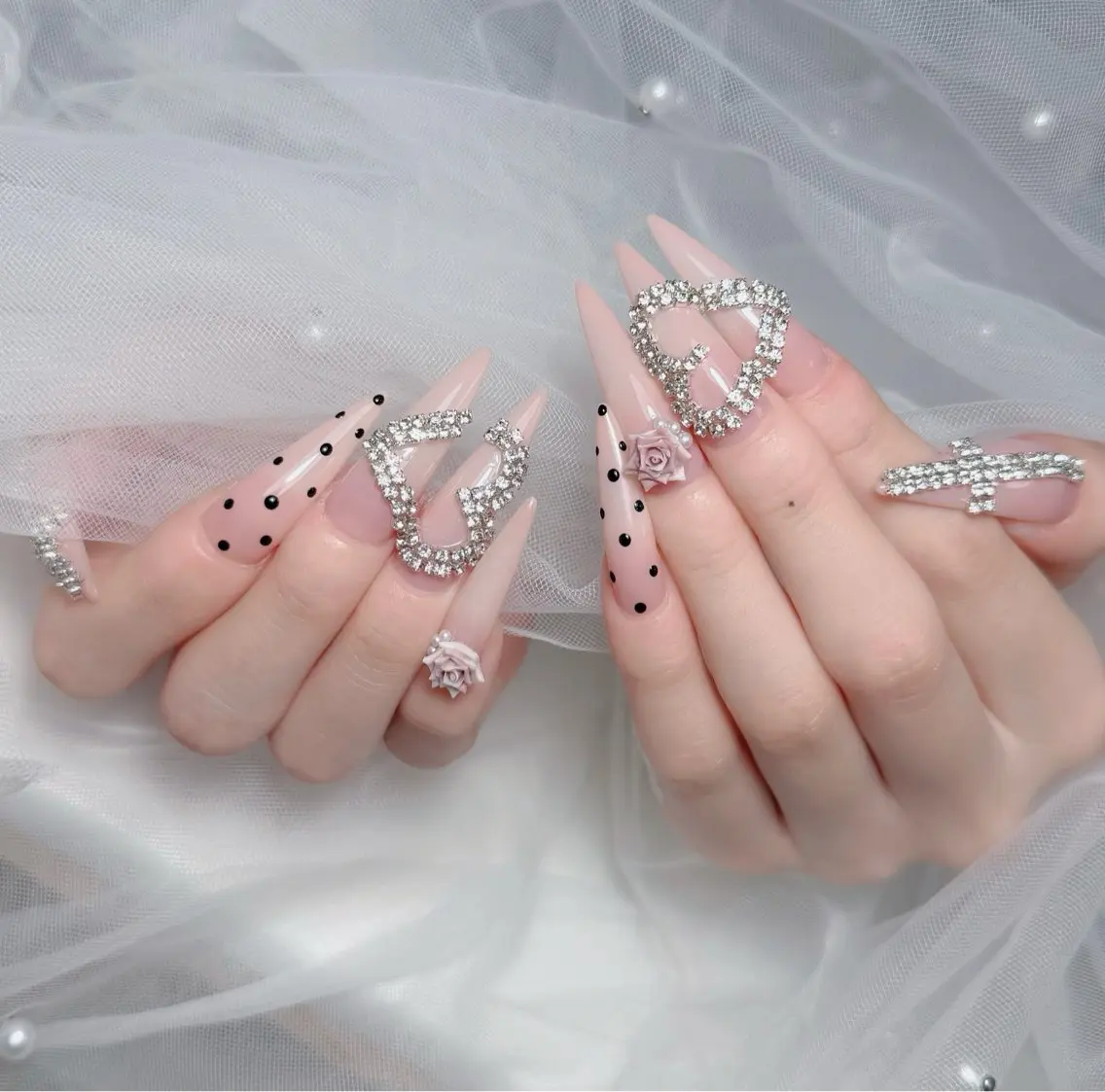 ネイル チークネイル 長さ出し フラッシュネイル フレンチネイル グラデーション ハンドネイル Lenie Nail Salonのネイルデザイン