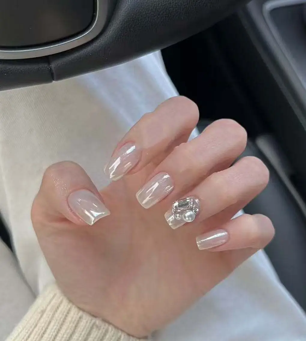 ネイル オーロラネイル フラワーネイル フットネイル フレンチネイル ジェルネイル ハンドネイル BabyYouMi nailのネイルデザイン