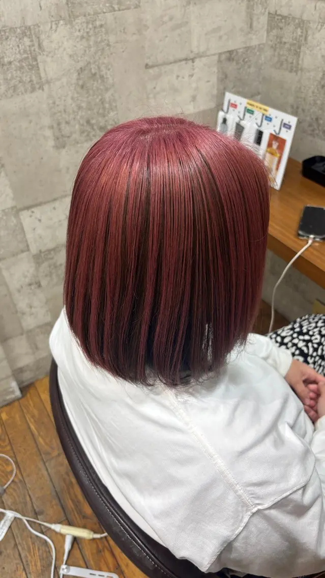 ショート カラー ブリーチ ピンクカラー ショートヘア 青森美容室zip 肴倉  なづなのヘアスタイル