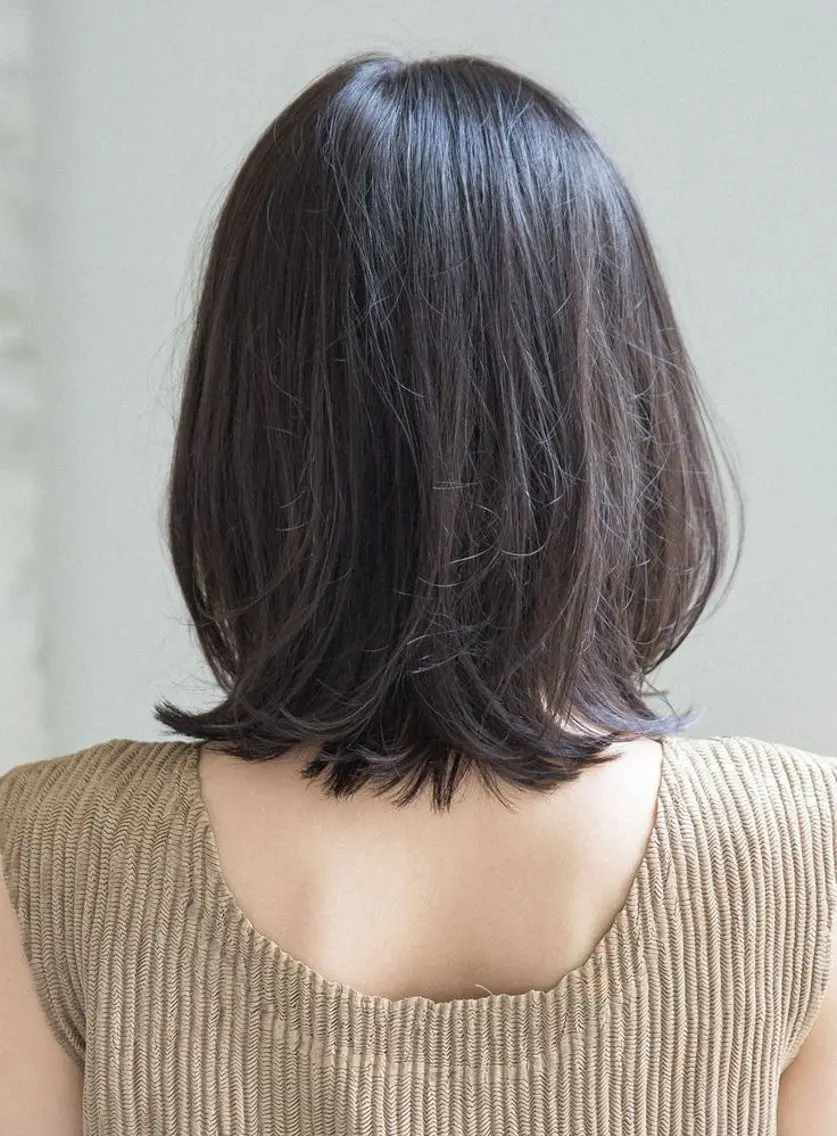 ミディアム 石川 幸呼のヘアスタイル